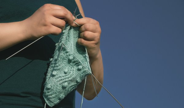 Comment tricoter correctement les mailles comme elles se présentent ?